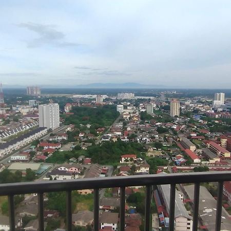 Cmk Apartmen Mutiara Tower 3 Bedroom Kota Bharu#Netflix Exterior photo